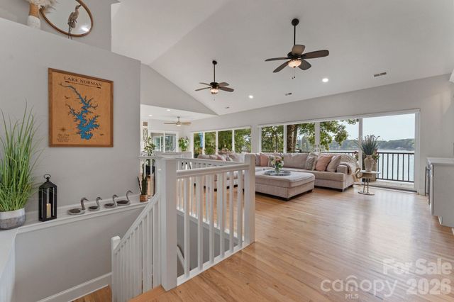 172 Mariner Pointe Lane, Mooresville, NC 28117