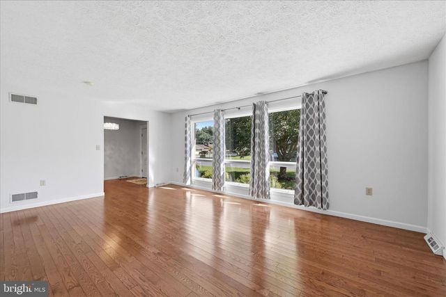 1317 CAROLINE ST, Winchester, VA 22601