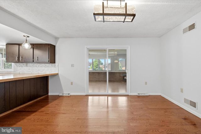 1317 CAROLINE ST, Winchester, VA 22601