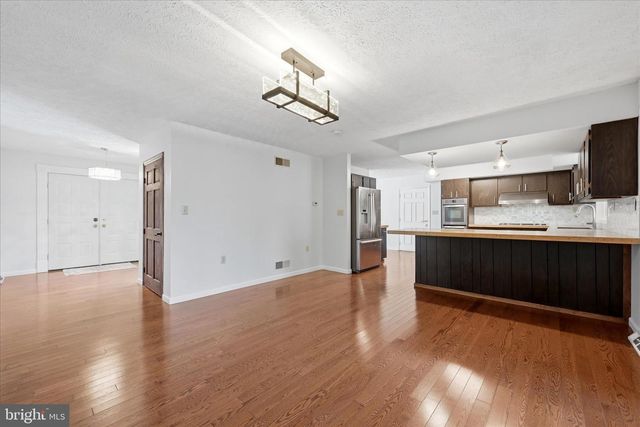 1317 CAROLINE ST, Winchester, VA 22601