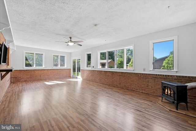 1317 CAROLINE ST, Winchester, VA 22601