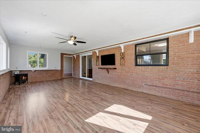 1317 CAROLINE ST, Winchester, VA 22601