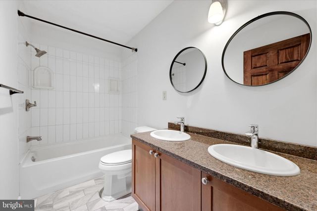 1317 CAROLINE ST, Winchester, VA 22601
