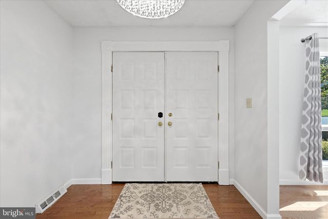 1317 CAROLINE ST, Winchester, VA 22601