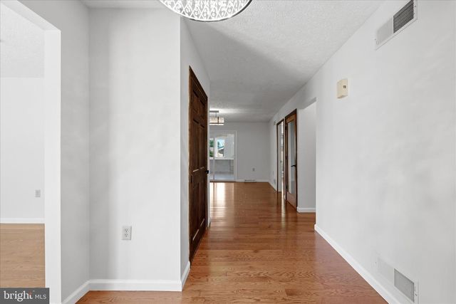 1317 CAROLINE ST, Winchester, VA 22601