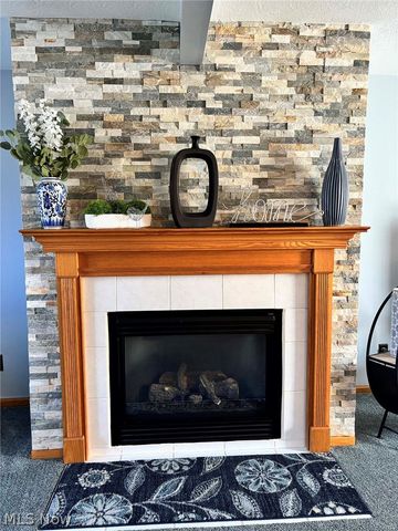 907 Park Village Drive, Louisville, OH 44641