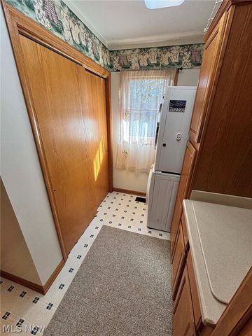 907 Park Village Drive, Louisville, OH 44641