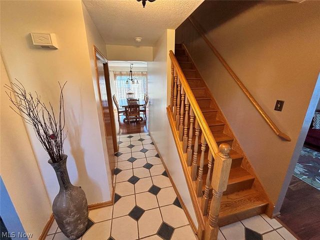 907 Park Village Drive, Louisville, OH 44641