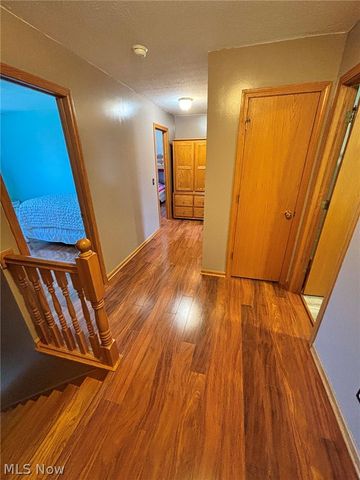 907 Park Village Drive, Louisville, OH 44641