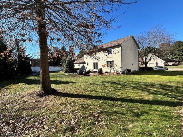 907 Park Village Drive, Louisville, OH 44641