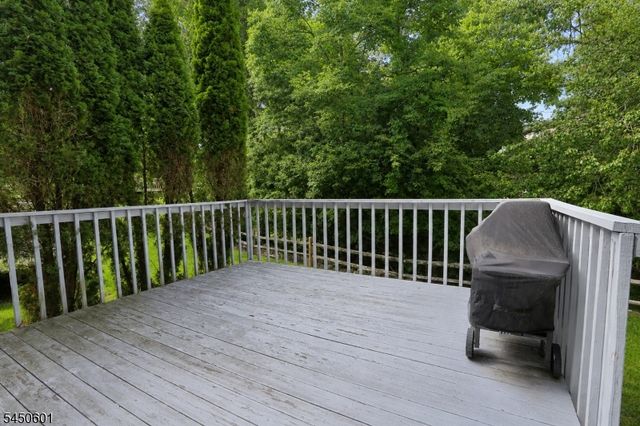 96 Easedale Rd, Wayne Twp., NJ 07470