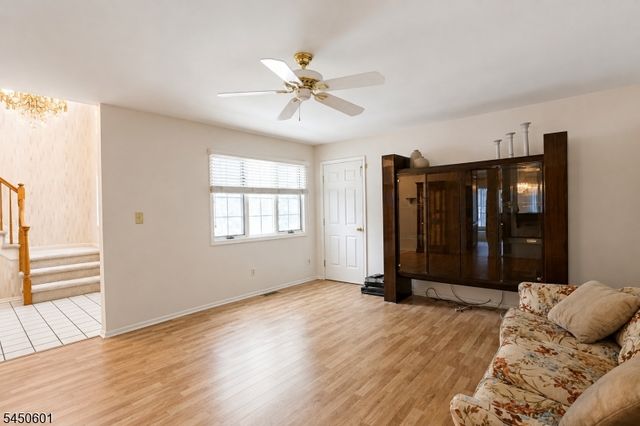 96 Easedale Rd, Wayne Twp., NJ 07470