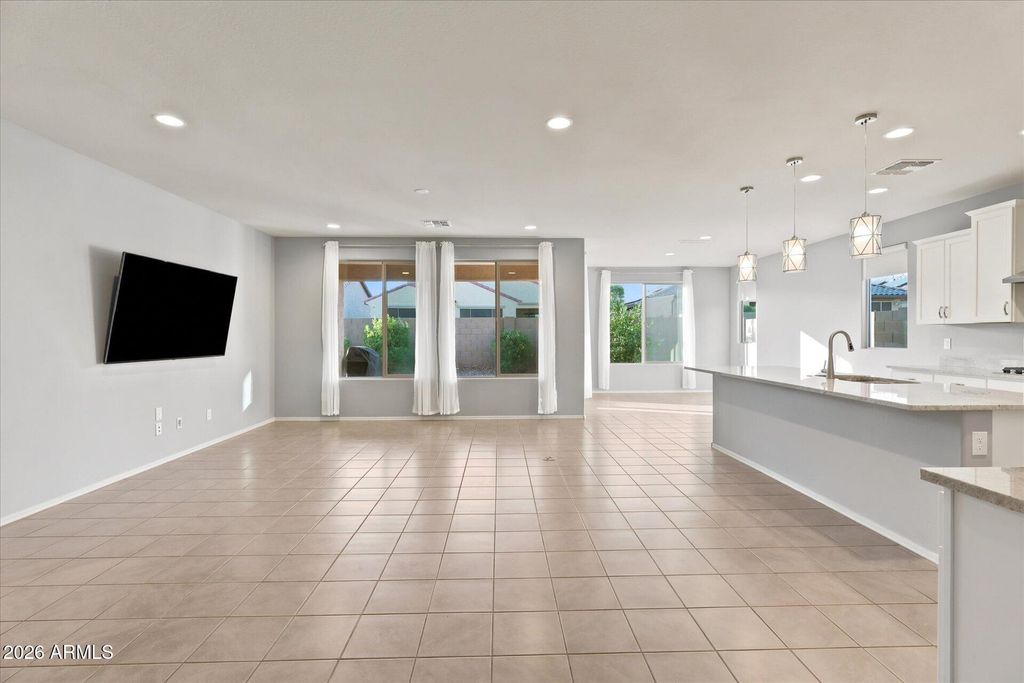 7280 W CACTUS WREN Way, Florence, AZ 85132 — photo 4