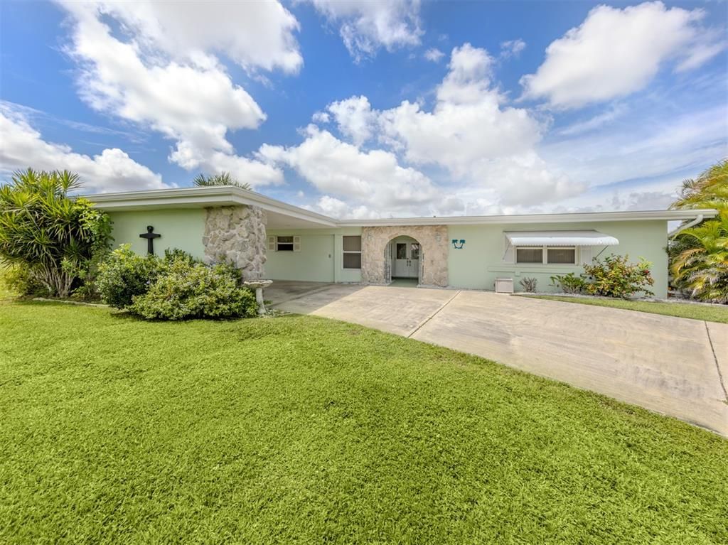 2500 AQUILOS COURT, Port Charlotte, FL 33952