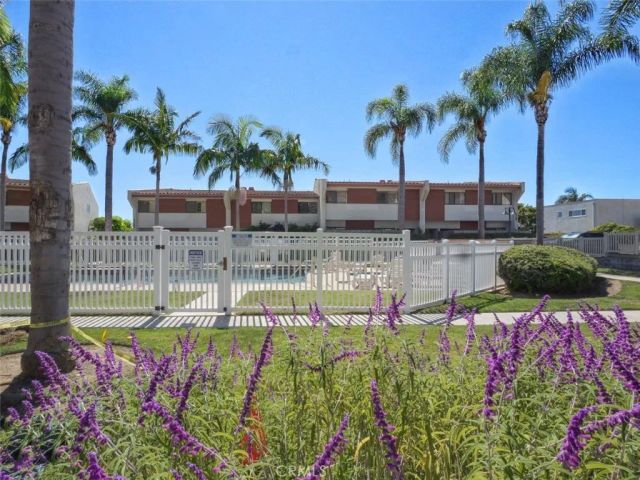 2121 W 25th 3, San Pedro, CA 90732