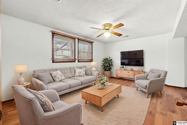 8728 Monroe Street, Ralston, NE 68127