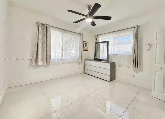 7800 SW 57th Ct, South Miami, FL 33143
