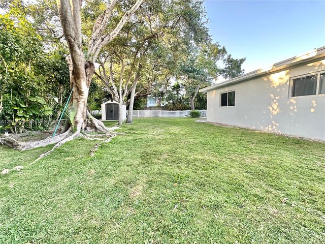 7800 SW 57th Ct, South Miami, FL 33143