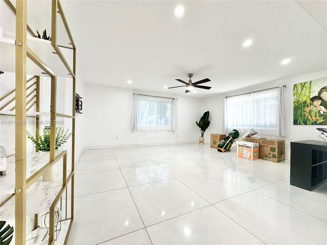 7800 SW 57th Ct, South Miami, FL 33143
