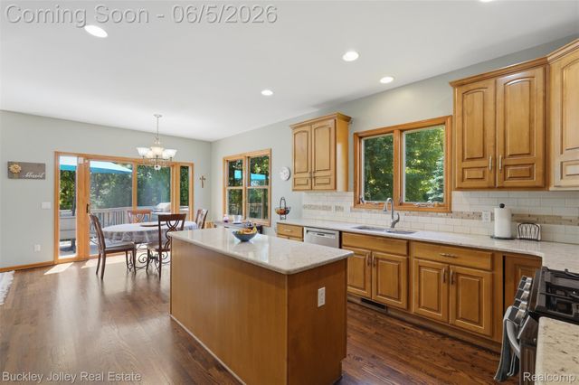 1889 Sharp Sand Circle, Brighton Township, MI 48114