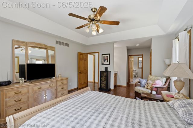 1889 Sharp Sand Circle, Brighton Township, MI 48114