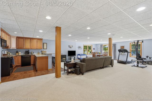 1889 Sharp Sand Circle, Brighton Township, MI 48114