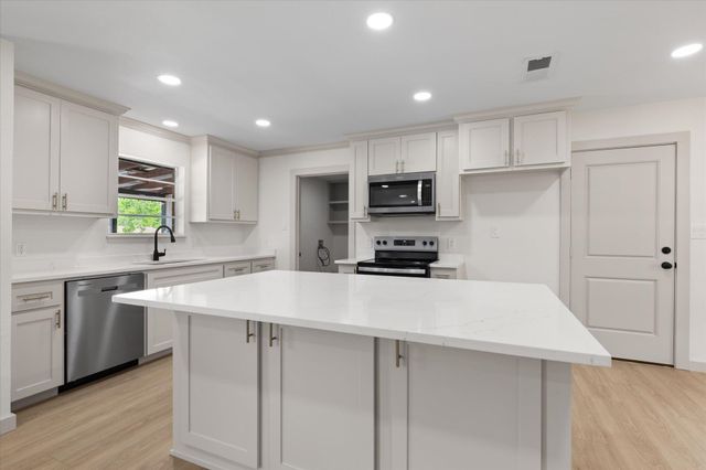 5215 Tenneryville Rd, Longview, TX 75604