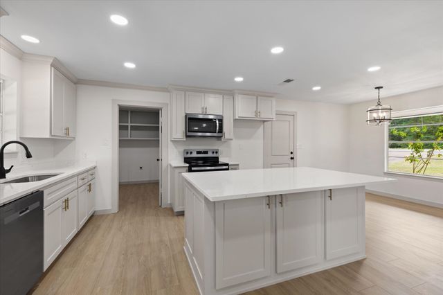 5215 Tenneryville Rd, Longview, TX 75604