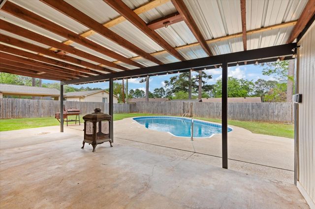 5215 Tenneryville Rd, Longview, TX 75604