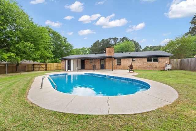 5215 Tenneryville Rd, Longview, TX 75604