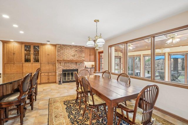 218 Saratoga Circle, Madison, WI 53705