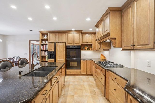 218 Saratoga Circle, Madison, WI 53705