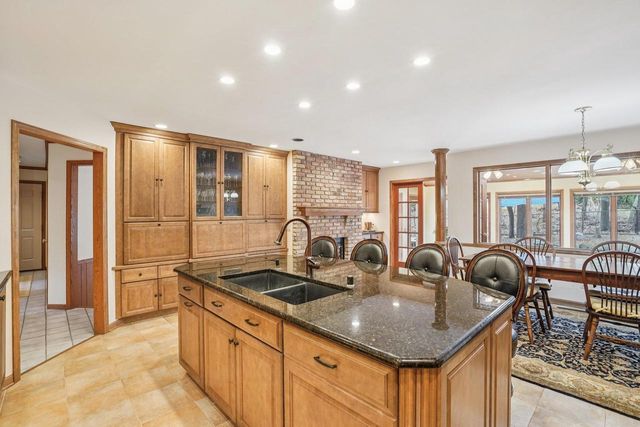 218 Saratoga Circle, Madison, WI 53705