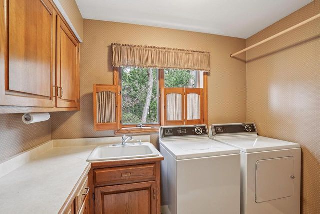 218 Saratoga Circle, Madison, WI 53705