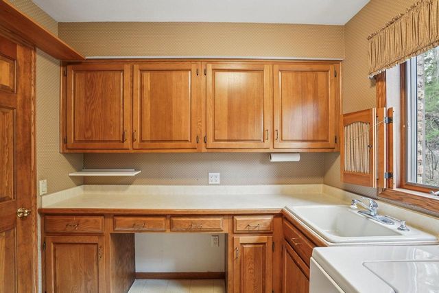 218 Saratoga Circle, Madison, WI 53705