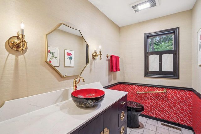 218 Saratoga Circle, Madison, WI 53705