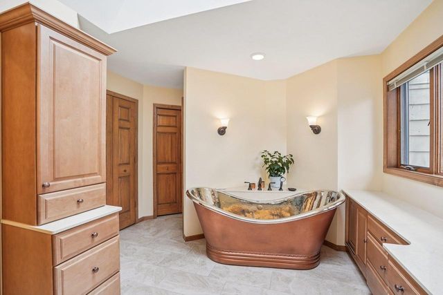 218 Saratoga Circle, Madison, WI 53705