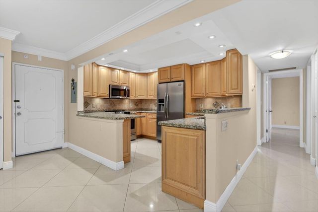 405 N Ocean Boulevard 208, Pompano Beach, FL 33062