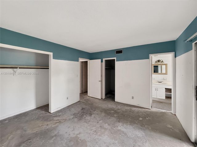 2050 NE 39th St W112, Lighthouse Point, FL 33064