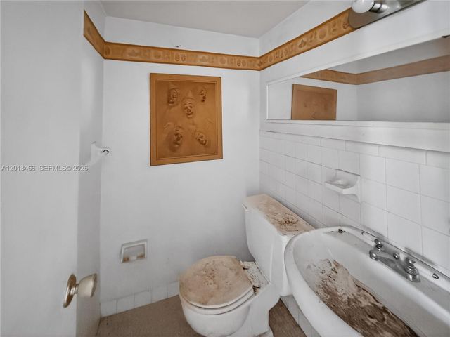 2050 NE 39th St W112, Lighthouse Point, FL 33064