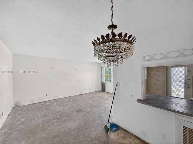 2050 NE 39th St W112, Lighthouse Point, FL 33064