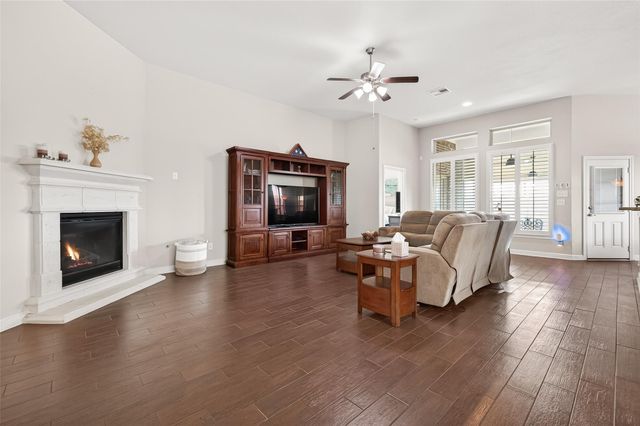 2719 Intrepid Trail, Rosenberg, TX 77471