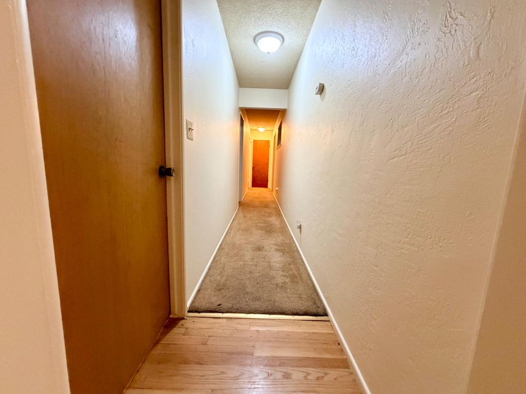 Image 17 of property listing at 906 W. Ashcroft, Fresno, CA 93705