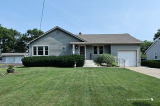 3304 W 3rd Avenue, Mchenry, IL 60050