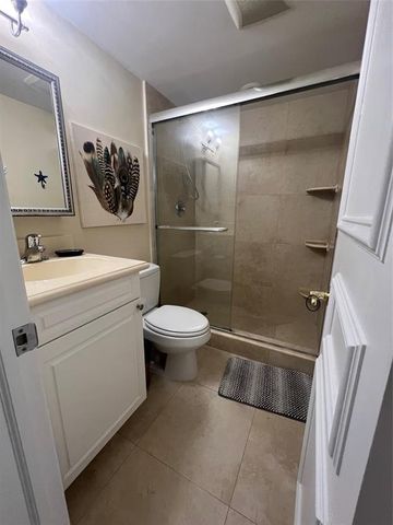 1221 SE 3rd 3, Deerfield Beach, FL 33441
