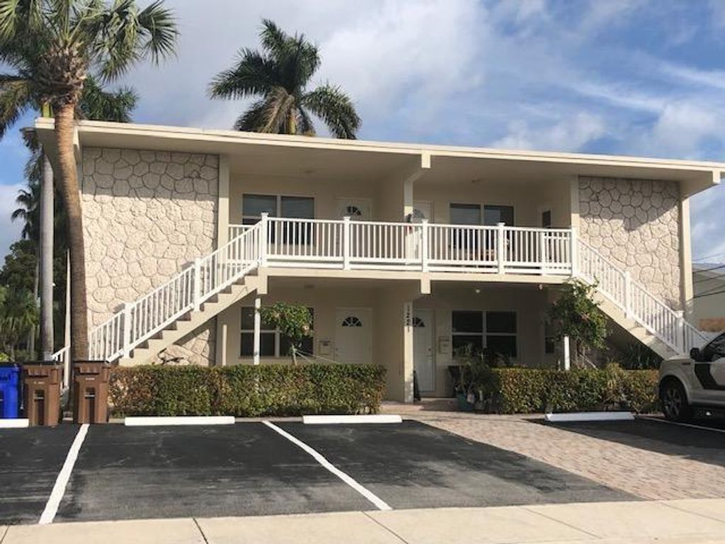 1221 SE 3rd 3, Deerfield Beach, FL 33441
