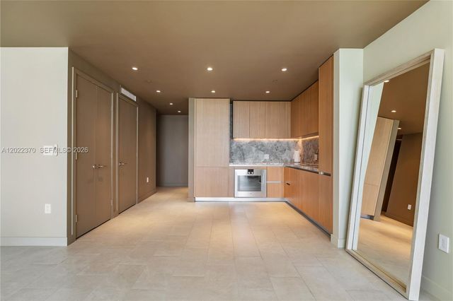 500 Alton Road 802, Miami Beach, FL 33139