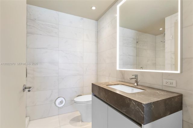 500 Alton Road 802, Miami Beach, FL 33139