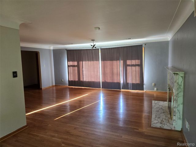 20719 Kennoway Circle, Beverly Hills Village, MI 48025