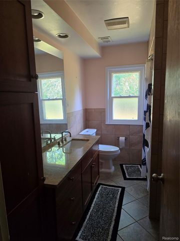 20719 Kennoway Circle, Beverly Hills Village, MI 48025